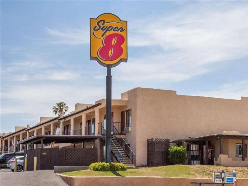 Super 8 By Wyndham Barstow Hotell Exteriör bild